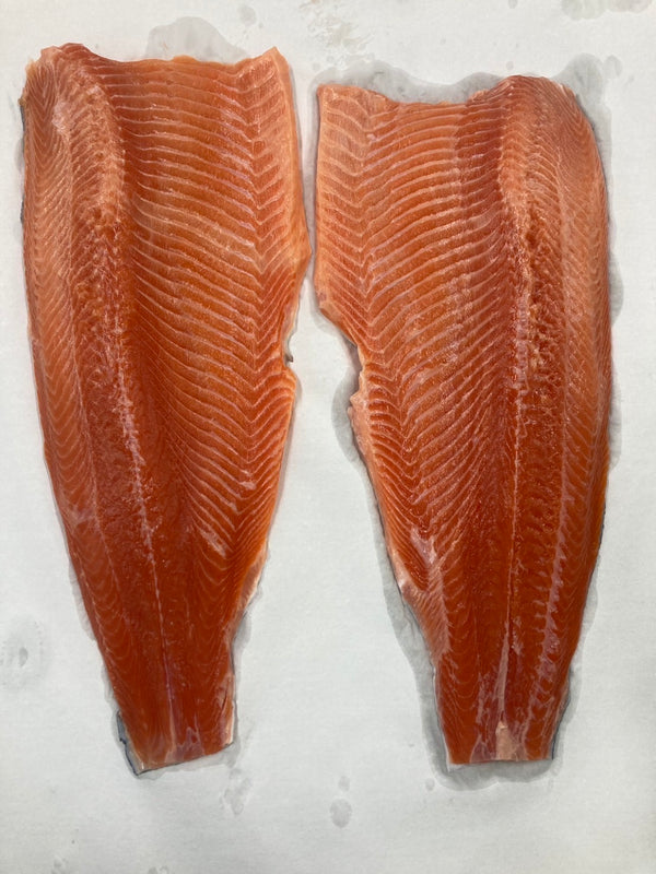 Salmon Set (Delivery in late April 2026)